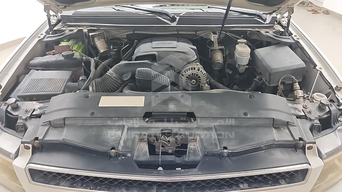 2010 Chevrolet Tahoe — Engine Bay — Photo 30