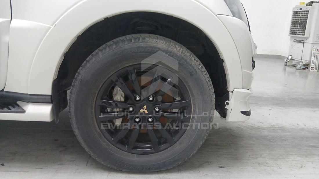 2020 Mitsubishi Pajero — Front Right Tyre — Photo 38