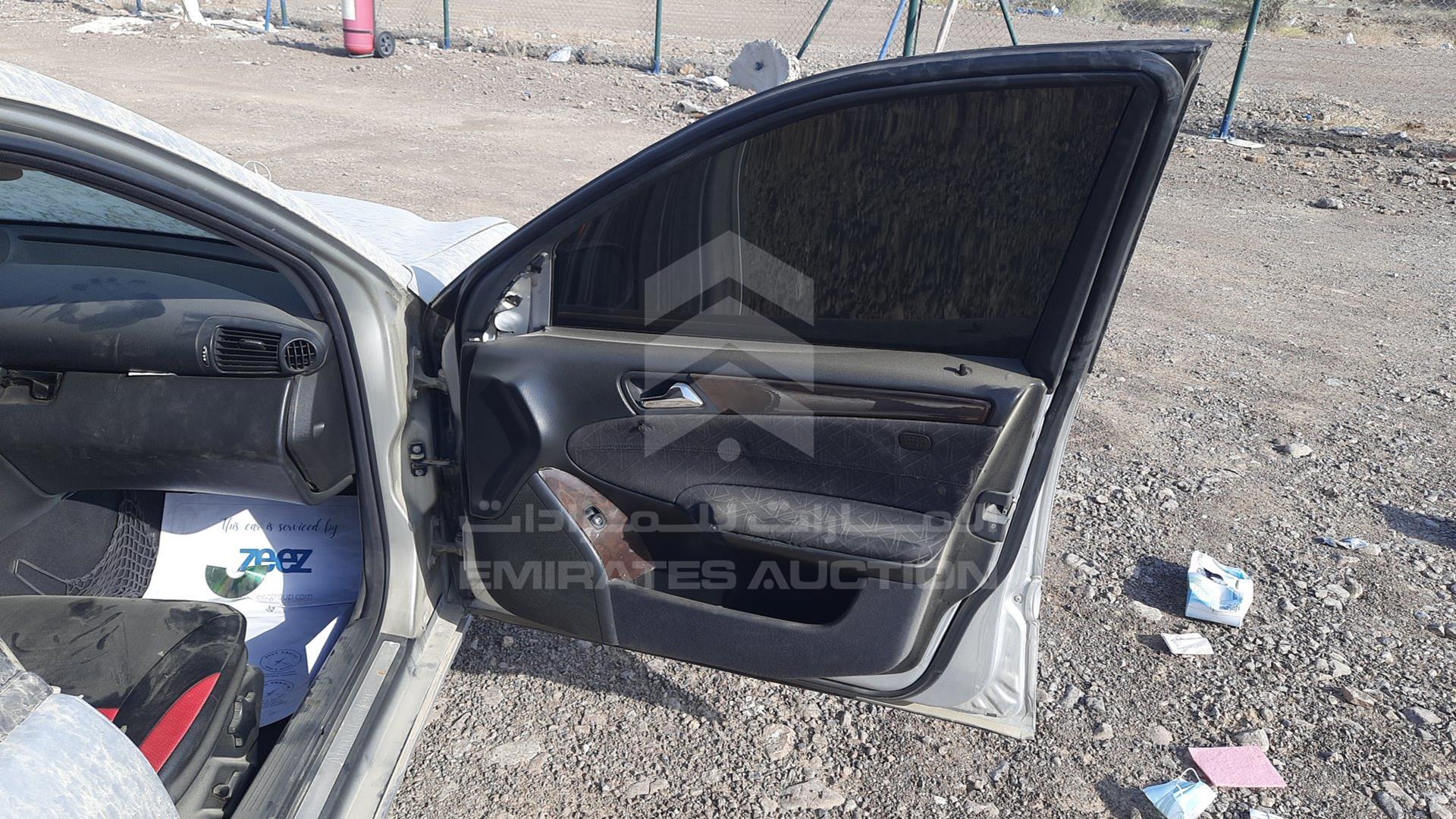 2001 MERCEDES C 240 VIN: WDB2030611F021447
