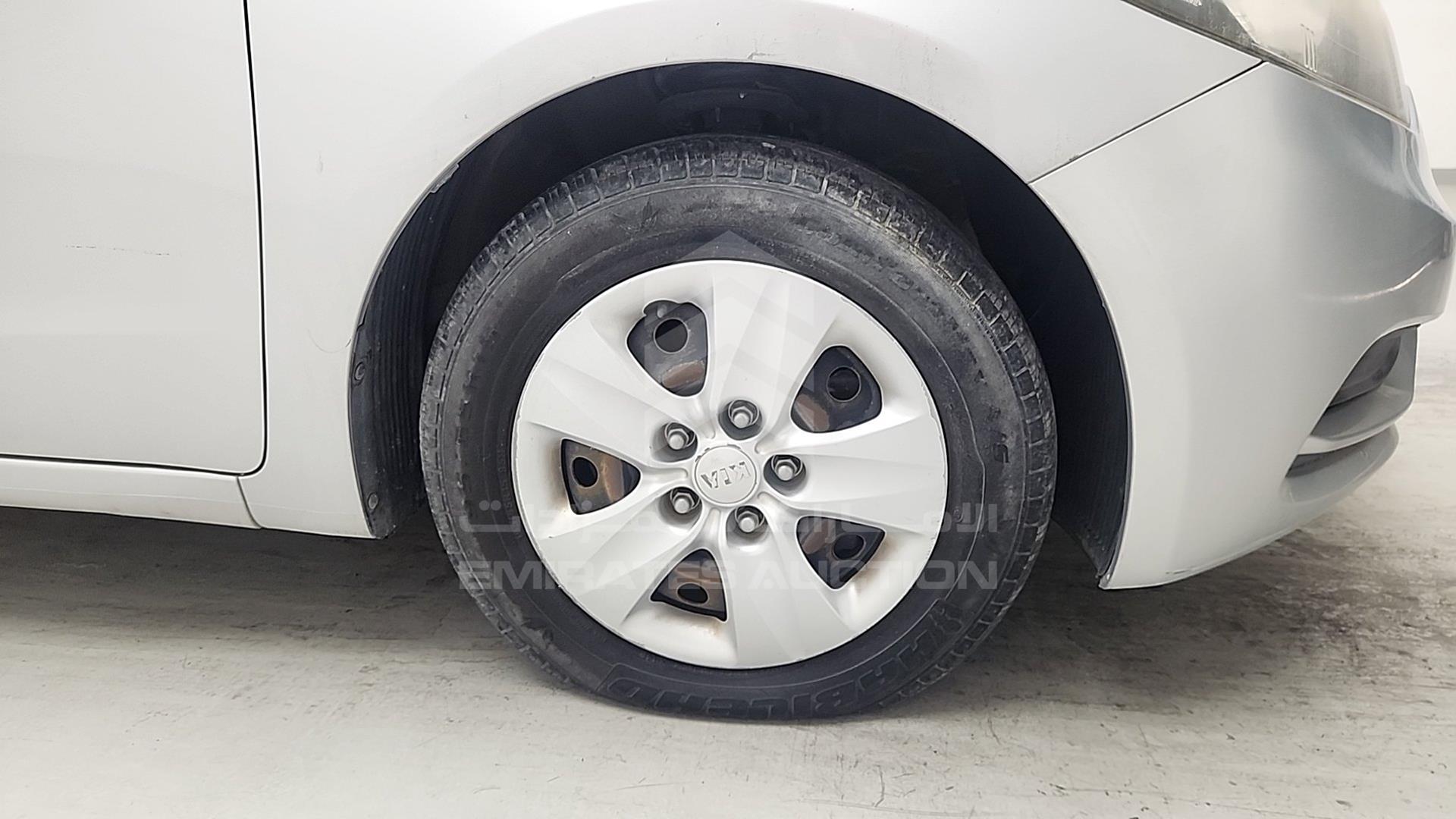 2016 KIA CERATO VIN: KNAFJ4110G5915950