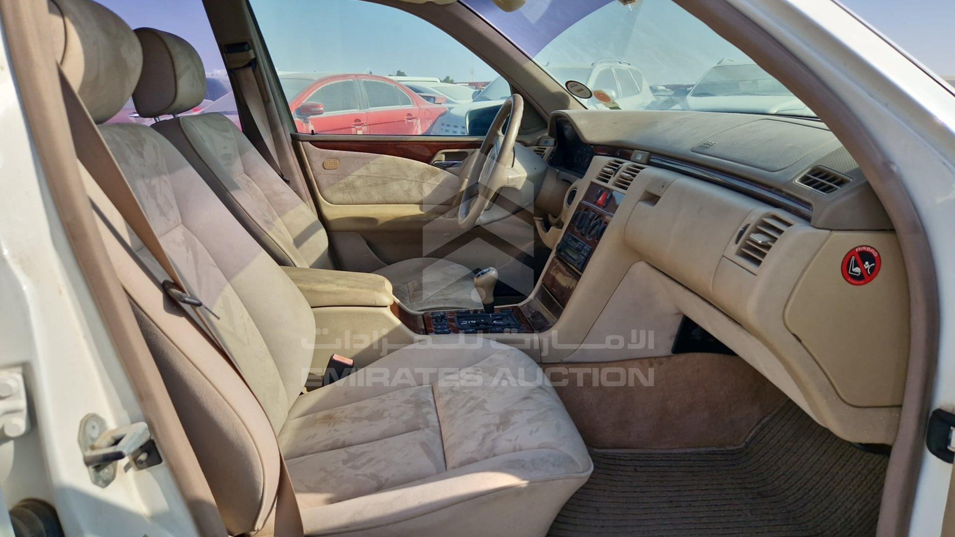 1998 MERCEDES E320 VIN: W09V97226WLB77005