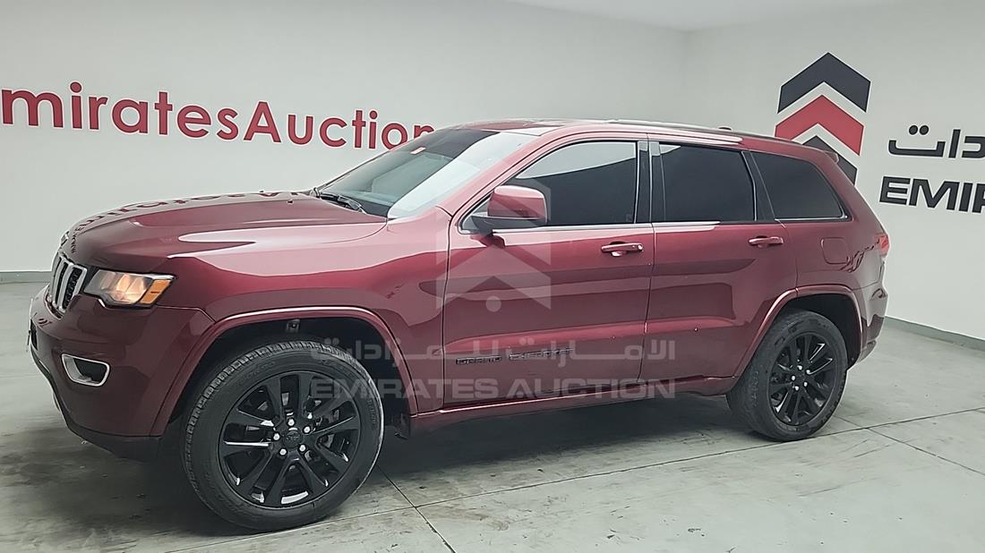 2019 Jeep Grand Cherokee — Front Left Angle — Photo 5