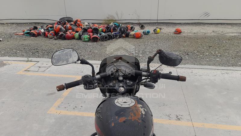 MD2A11CZ6FWD40130 Auction: EmiratesAuction Lot: 406806 MD2A11CZ6FWD40130 Bajaj 150 CC 2015 RED Photo 23