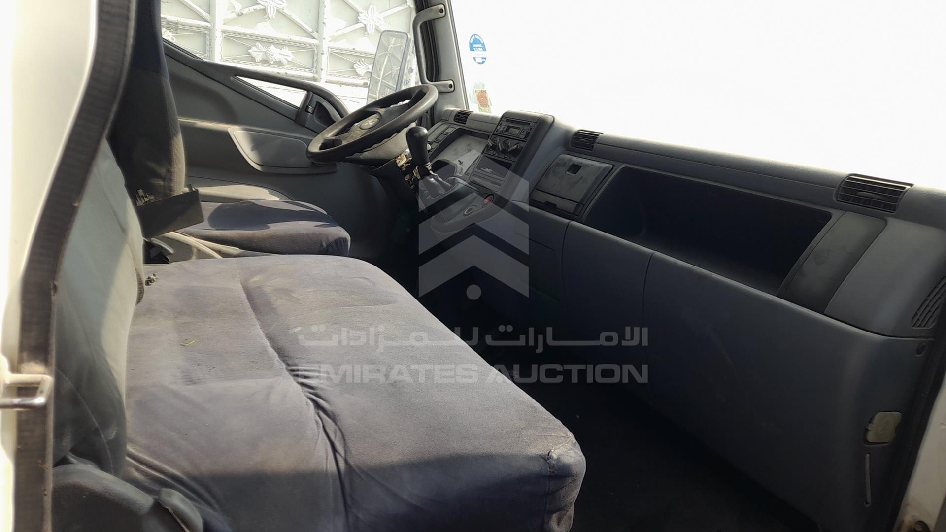2015 MITSUBISHI CANTER VIN: JL7B6E1P2FK024722
