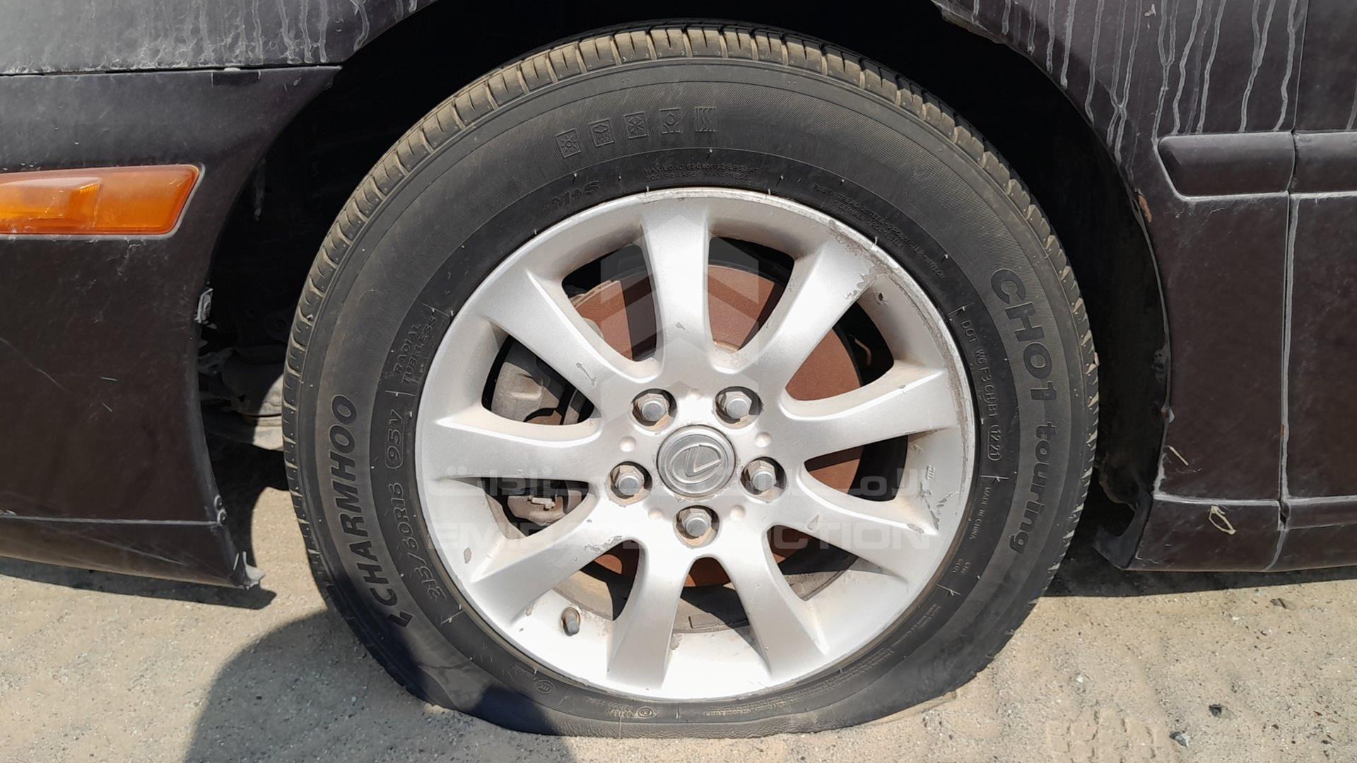2006 LEXUS ES 300 VIN: JTHBF30GX66033832