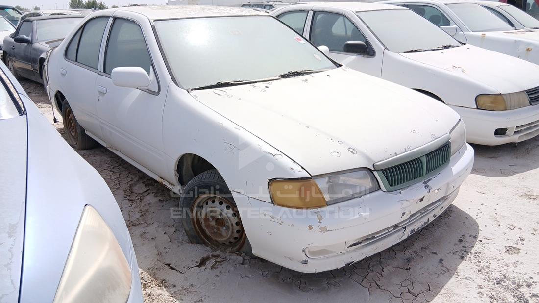 نيسان صني 2000 — الزاوية الأمامية اليمنى — صورة 9
