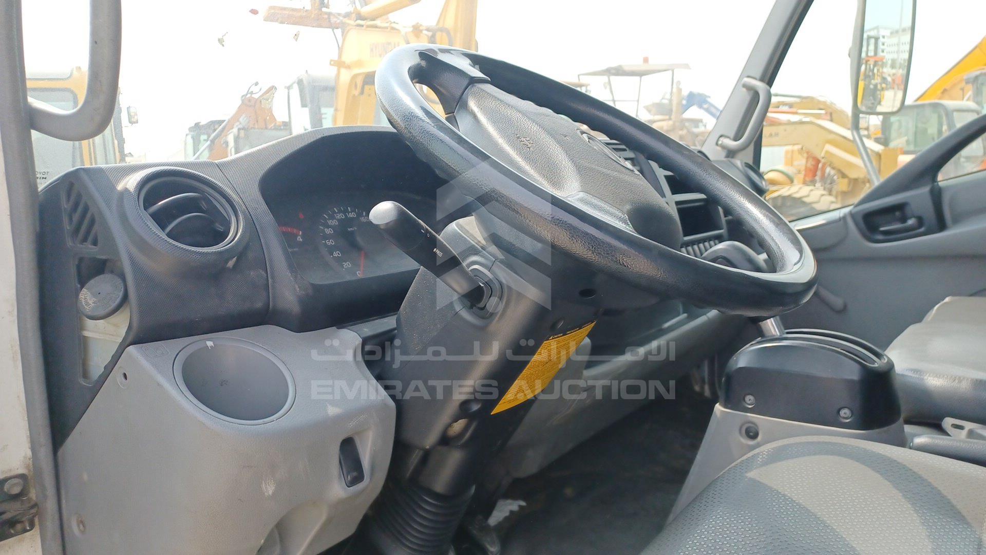 2015 HINO 300 VIN: JHHUCK1H3FK012131