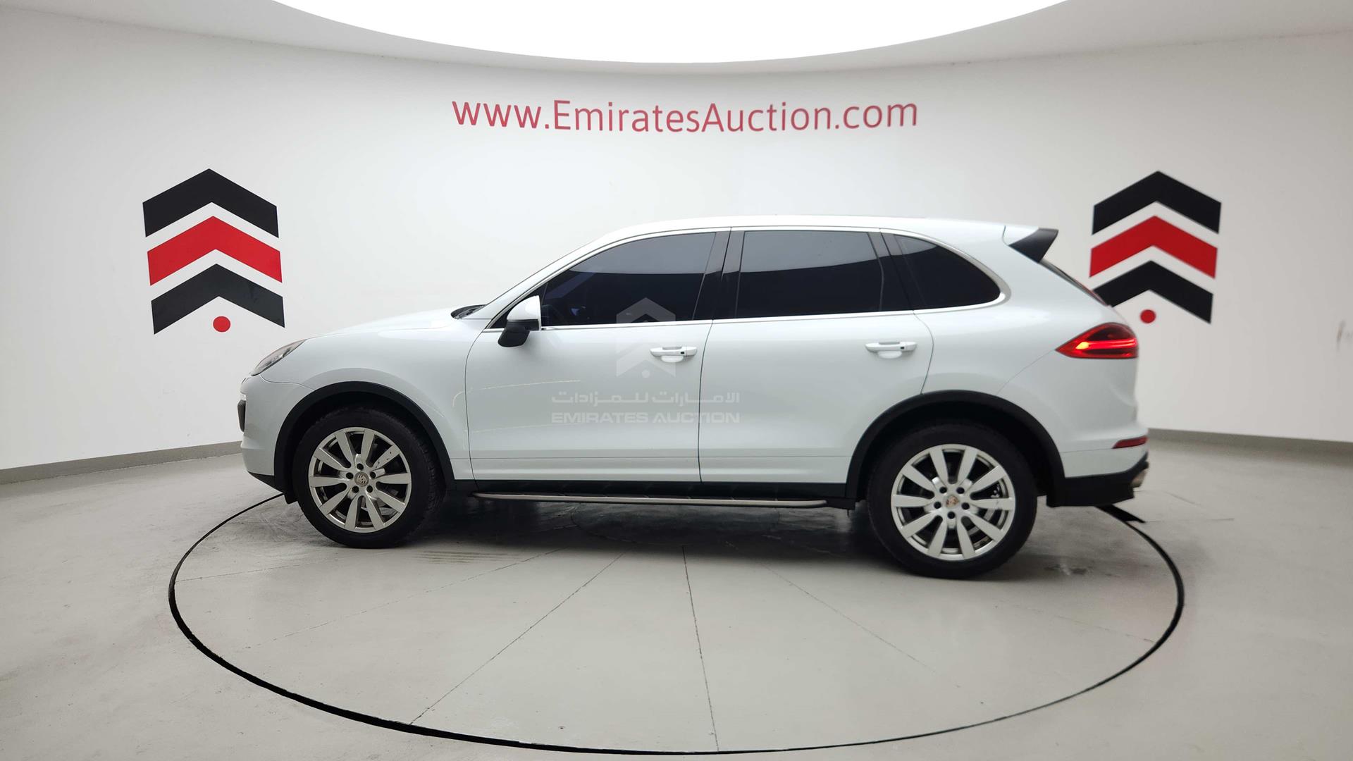 2016 PORSCHE CAYENNE VIN: WP1ZZZ92ZGLA03325