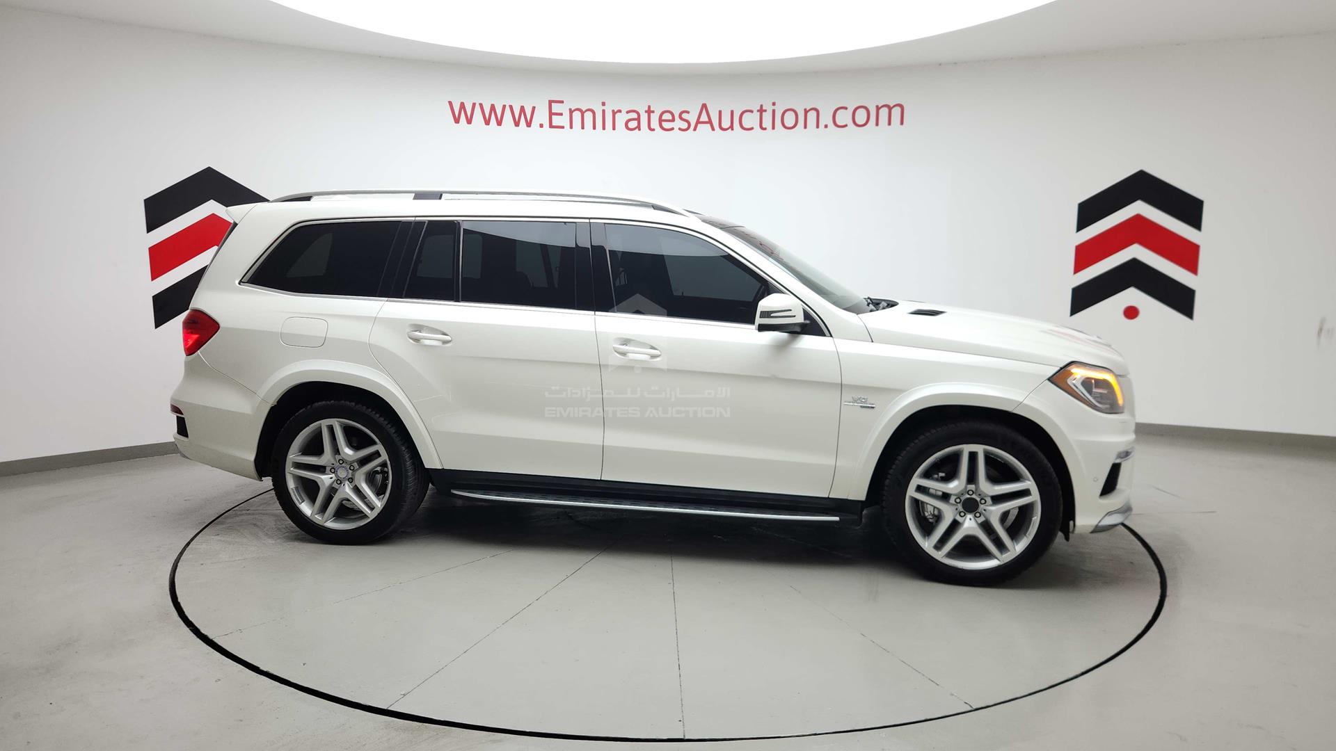 2015 MERCEDES GL 550 VIN: 4JGDF7DE7FA508690