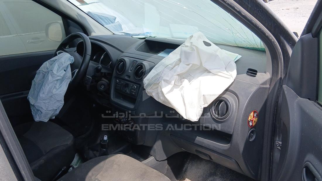 2018 Renault Dokker — Front Right Passenger Dashboard View — Photo 20