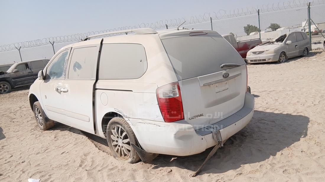 كيا كرنفال 2011 — الزاوية الخلفية اليسرى — صورة 6