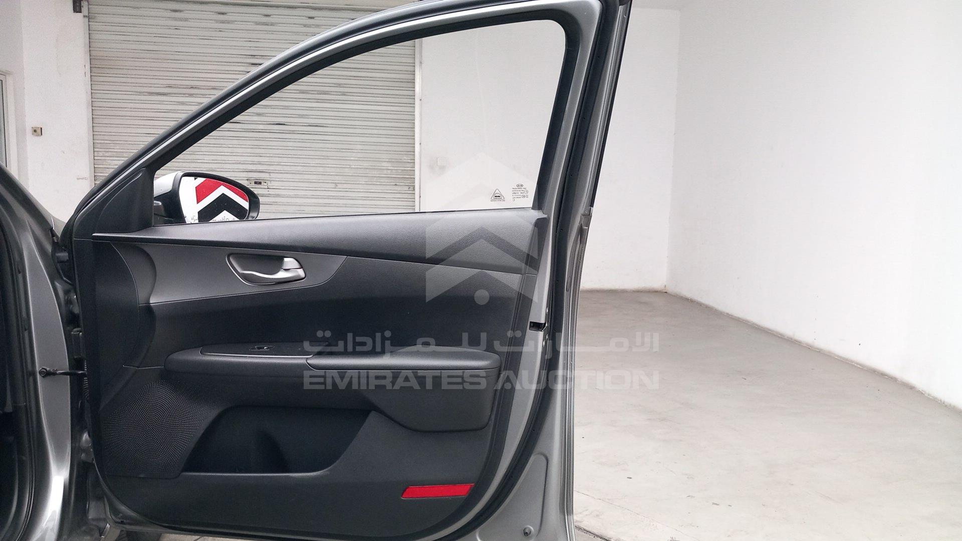 2020 KIA CERATO VIN: KNAF24164L5857182