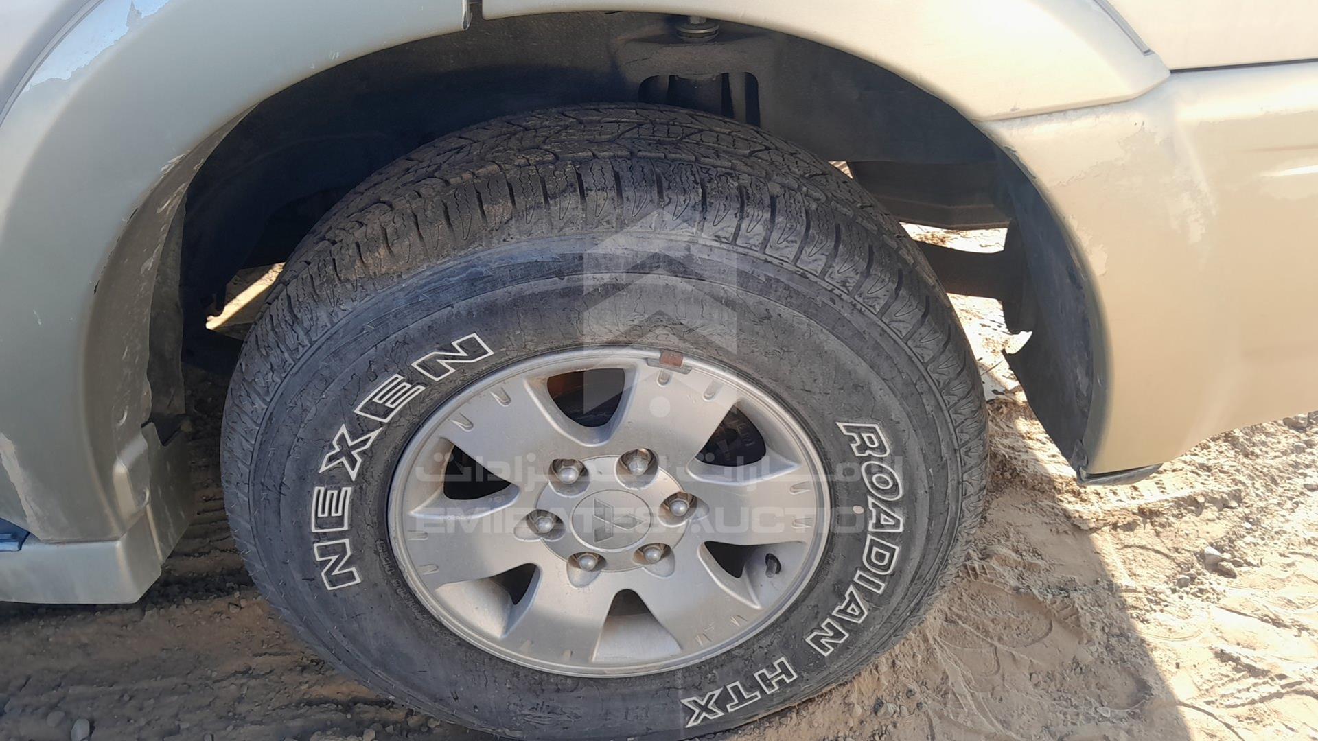 2007 MITSUBISHI PAJERO VIN: JMYLRV73W7J704401