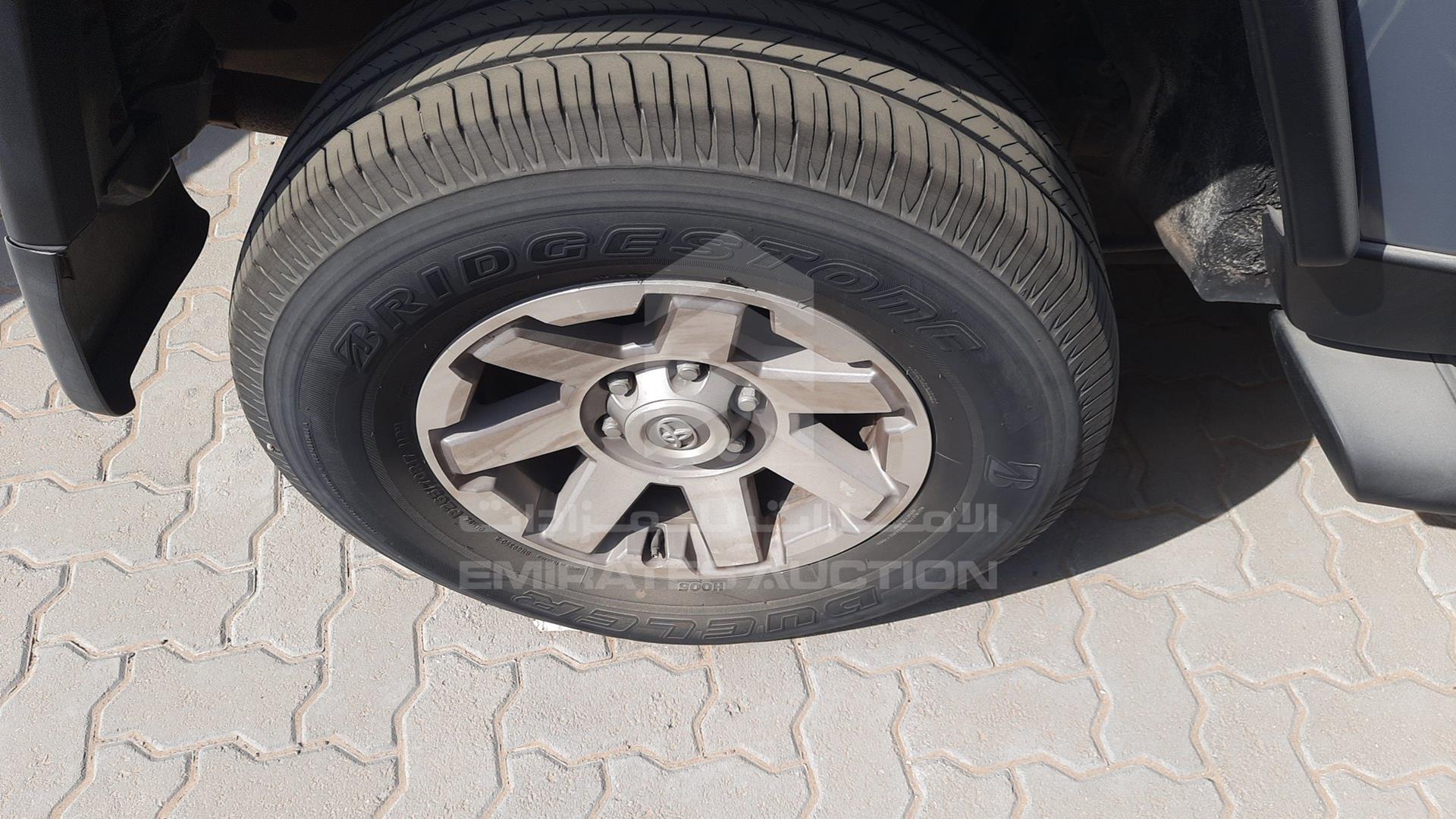 2014 TOYOTA FJ CRUISER VIN: JTEBU11F1EK198021