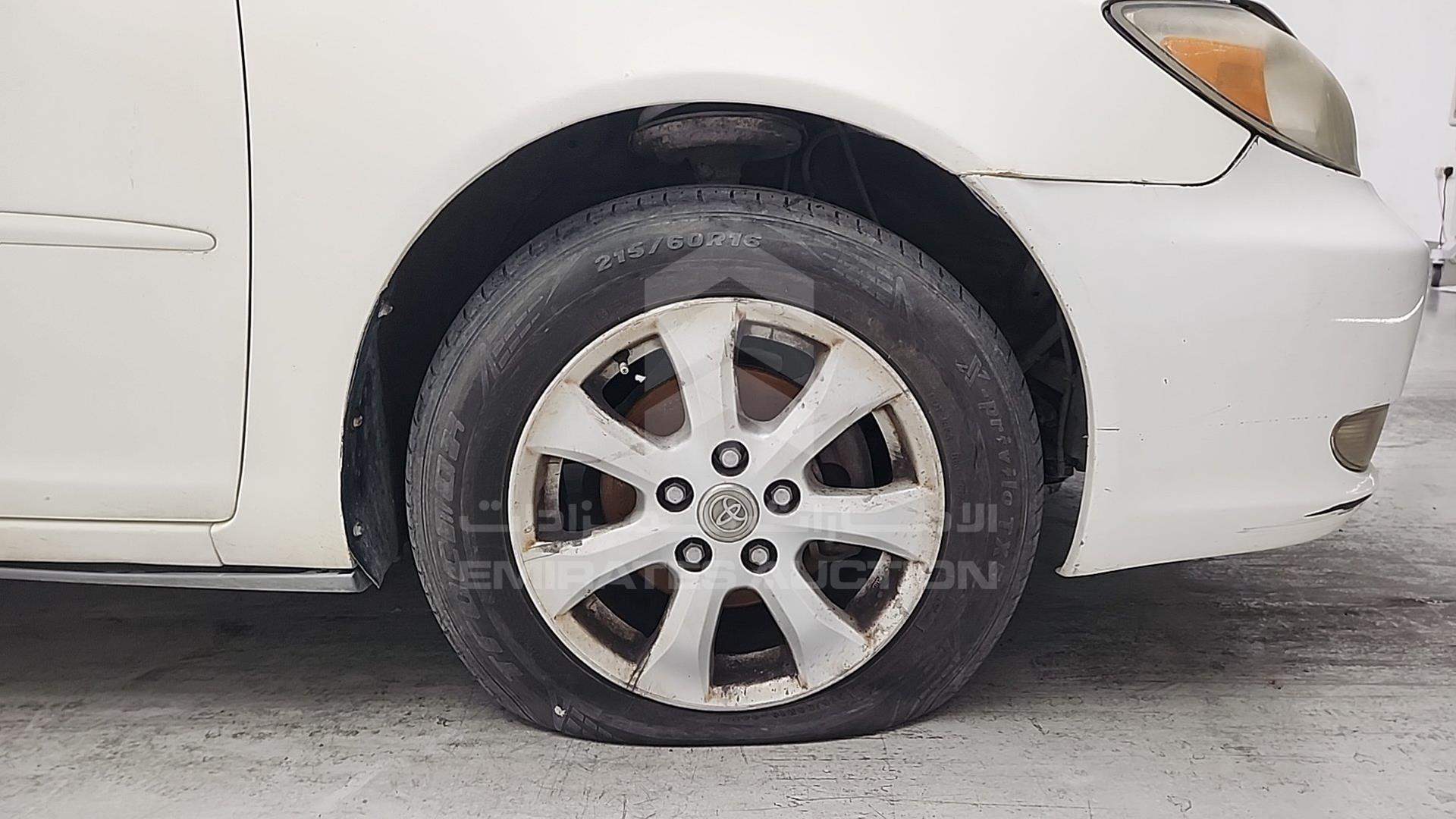 2004 TOYOTA CAMRY VIN: JTDBE32K940256749