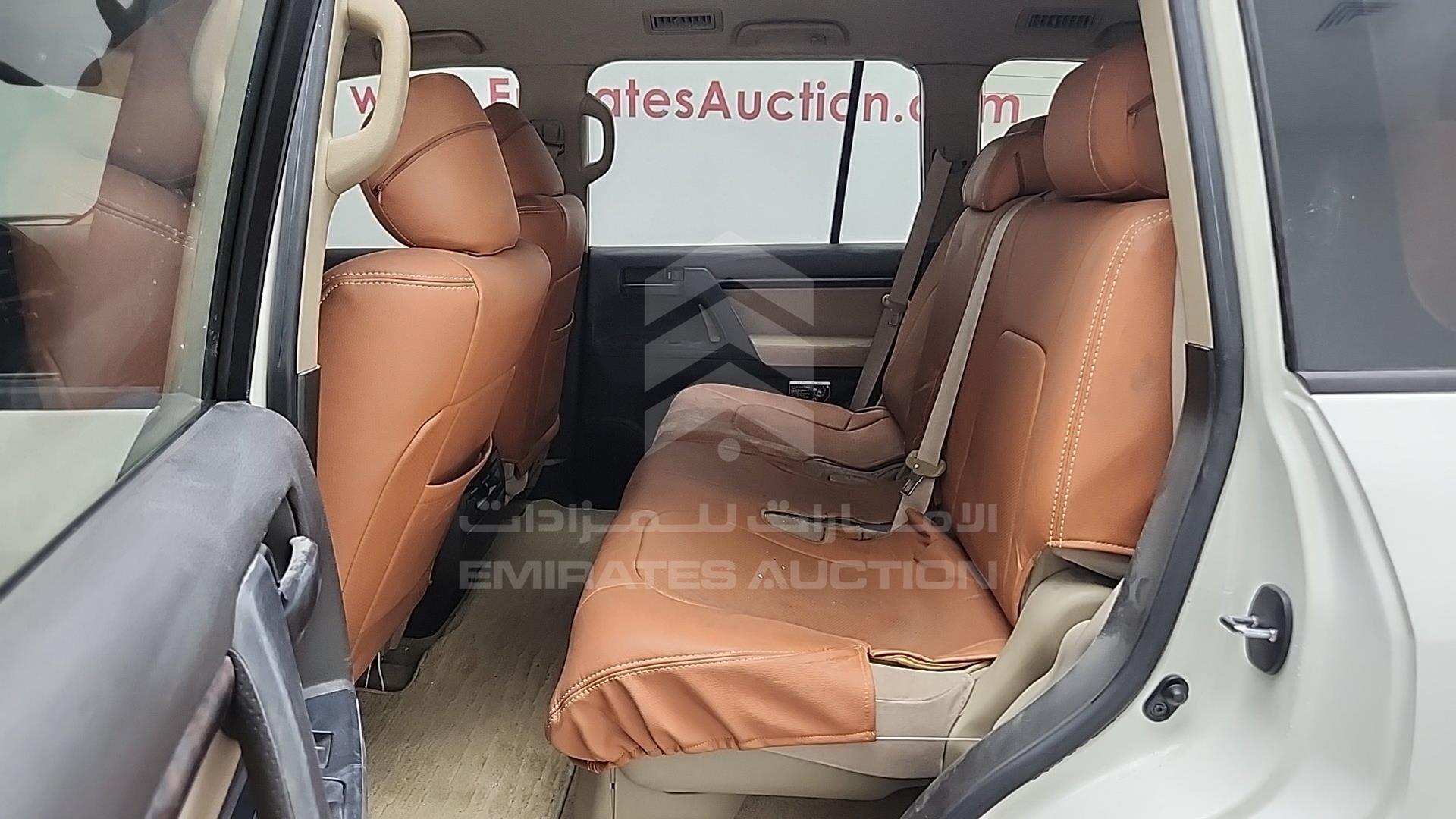 2011 TOYOTA LAND CRUISER VIN: JTMHU09J1B5054464