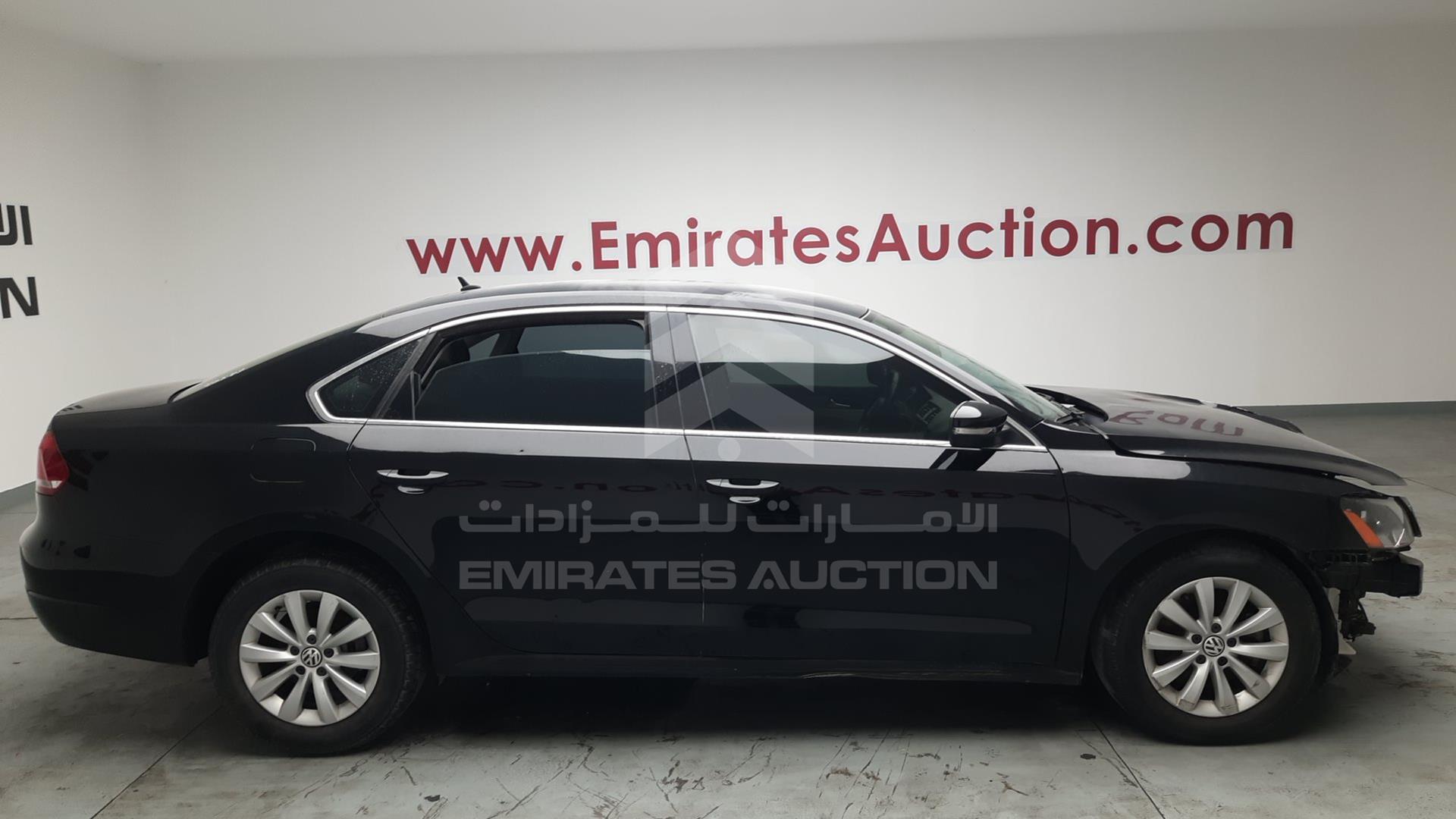 2014 VOLKSWAGEN PASSAT VIN: WVWBR7A33EC028431