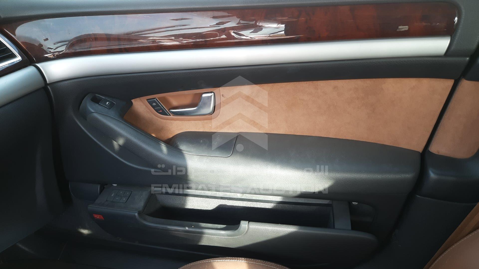 0 AUDI A8 L VIN: WAUKH44E18N000549