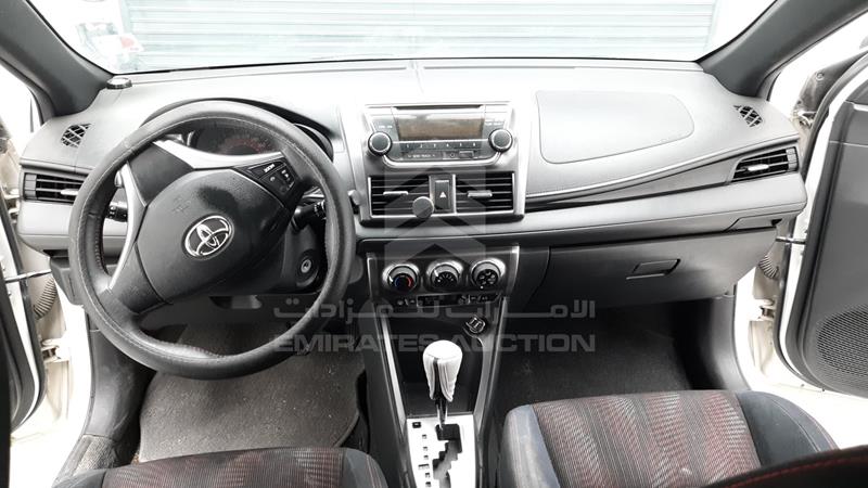 MR2KT9F37F1131766 Auction: EmiratesAuction Lot: 404945 MR2KT9F37F1131766 Toyota Yaris 2015 WHITE Photo 18