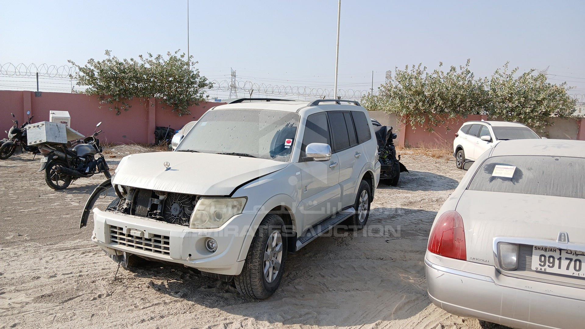 2014 MITSUBISHI PAJERO VIN: JMYLRV95WEJ709535