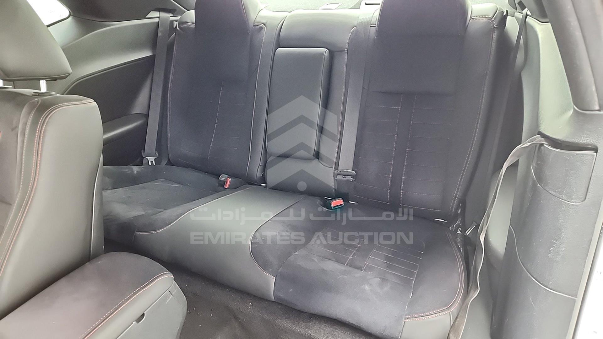 2018 DODGE CHALLENGER VIN: 2C3CDZBT2JH182900