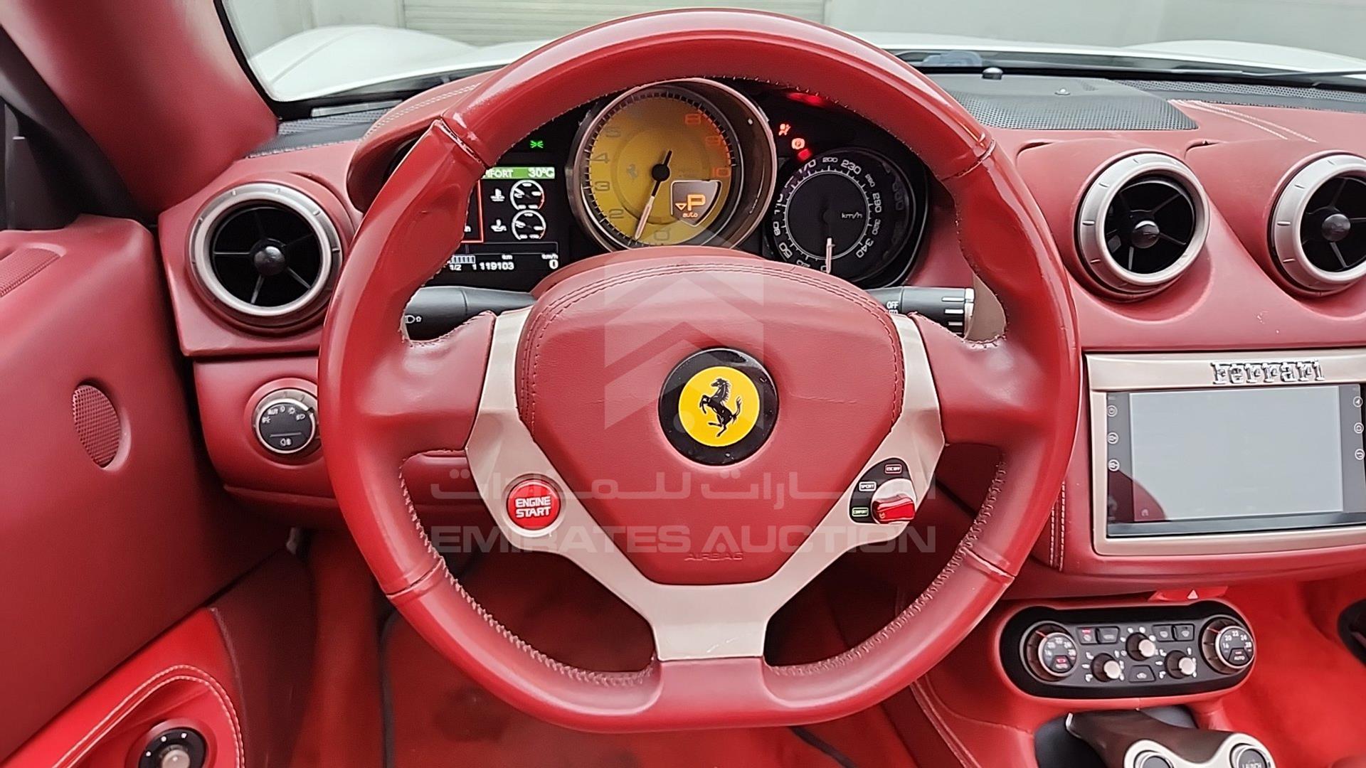 2014 FERRARI CALIFORNIA VIN: ZFFTJ65T1E0198371