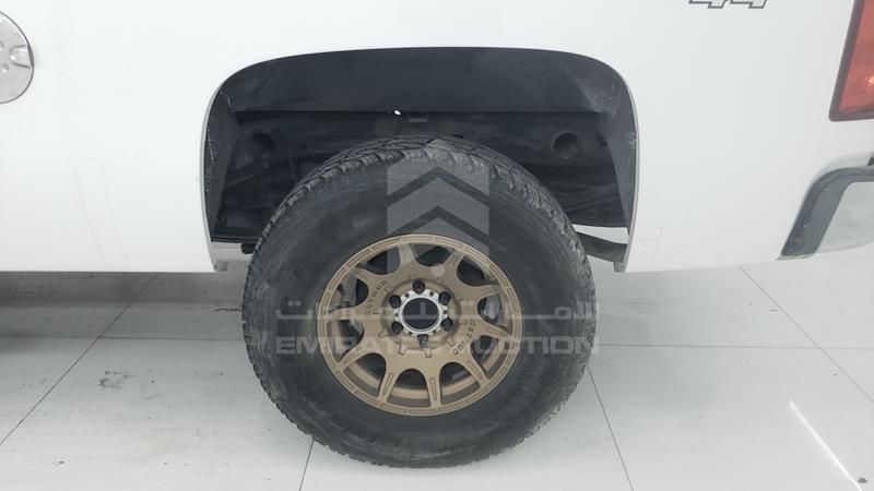 VIN: 1GCNK9E04CZ330267 Auction: EmiratesAuction Lot: 345598 1GCNK9E04CZ330267 Chevrolet Silverado 2012 WHITE Photo 26