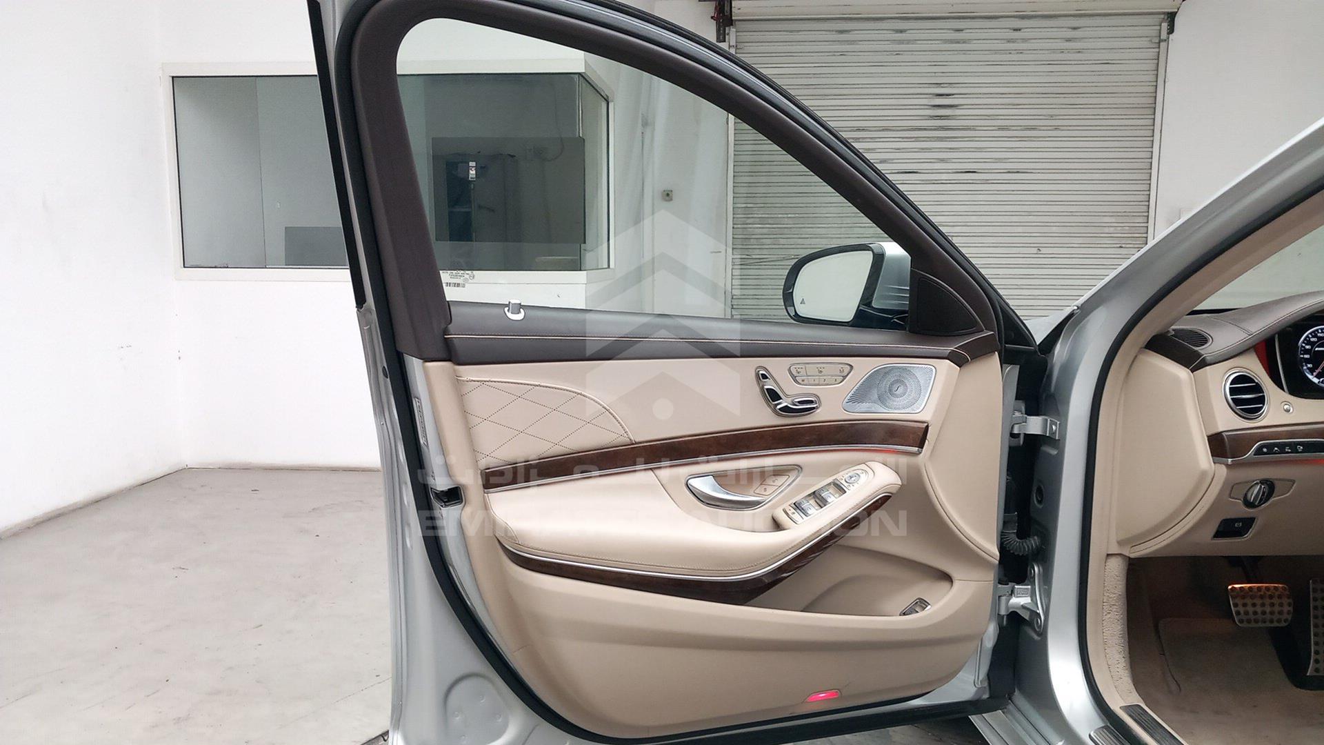 2015 MERCEDES S 63 AMG VIN: WDDUG7JB7FA074434