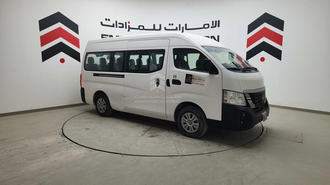 نيسان أورفان 2024 — الزاوية الأمامية اليمنى — صورة 10