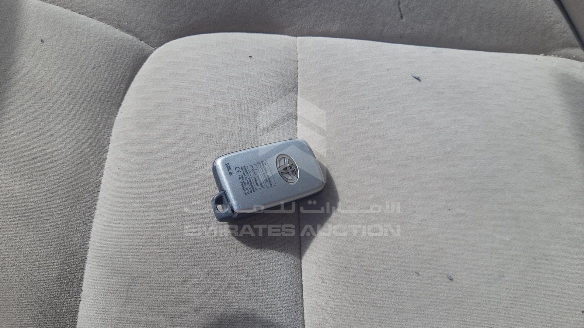 2013 TOYOTA LAND CRUISER VIN: JTMDU09J7D4064147