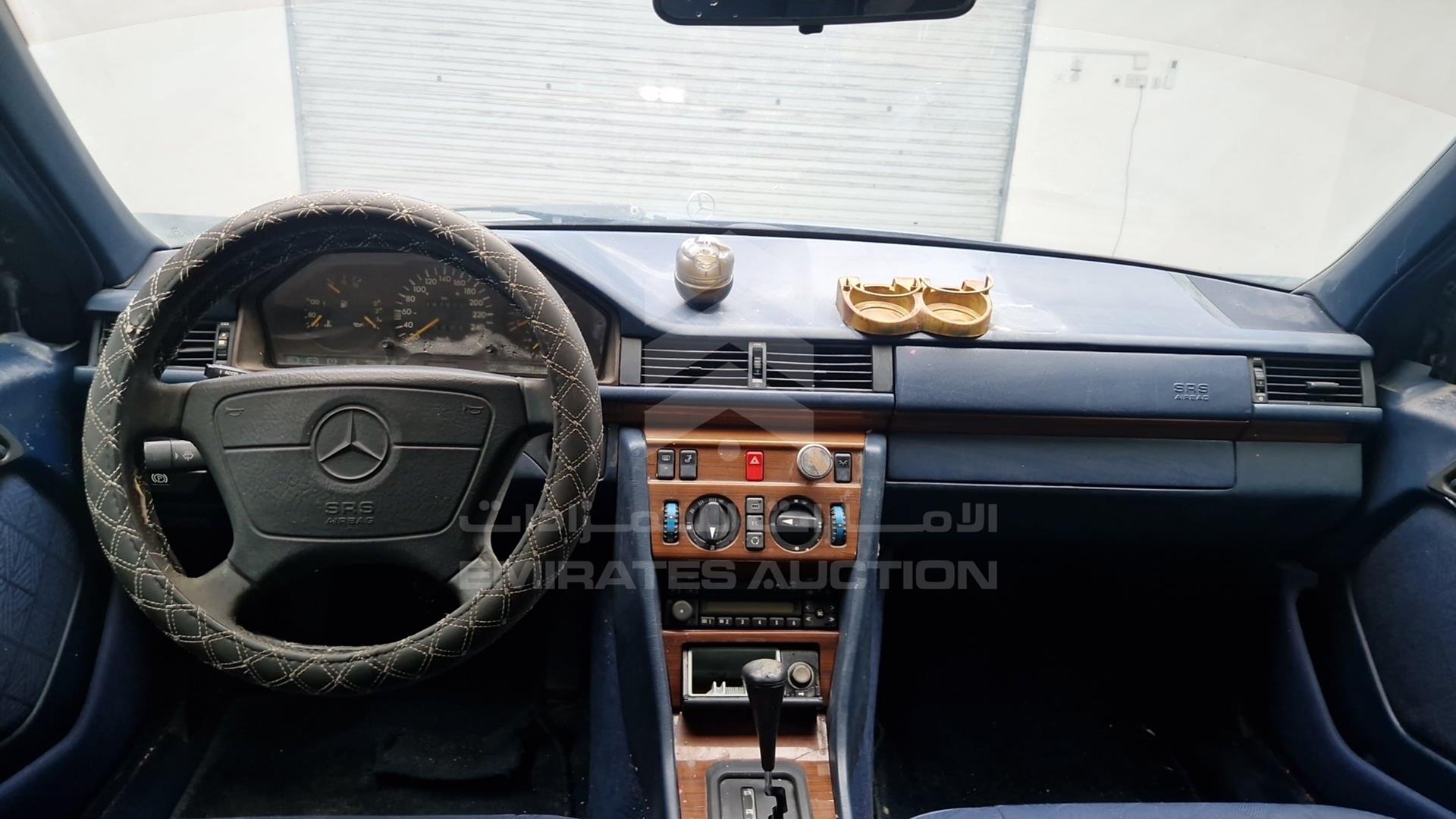 1995 MERCEDES E 280 VIN: WDB1240281C156311