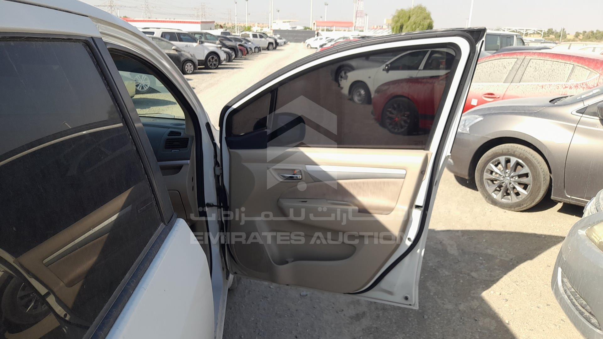 2015 SUZUKI ERTIGA VIN: MA3ZE8A17F0262716