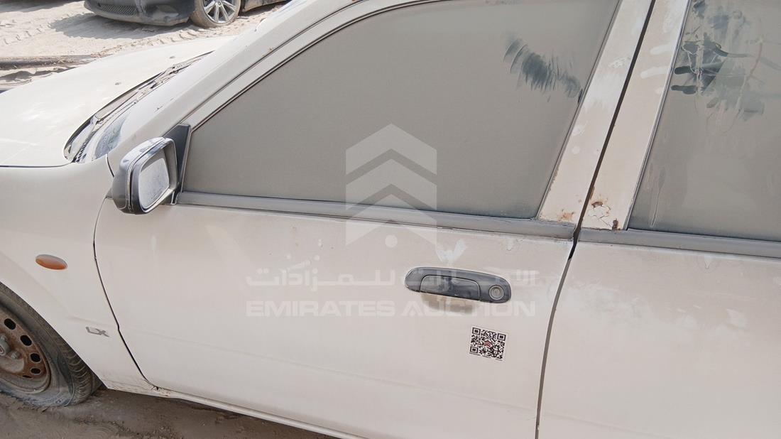 مازدا 323 2003 — الباب الأمامي الأيسر — صورة 10