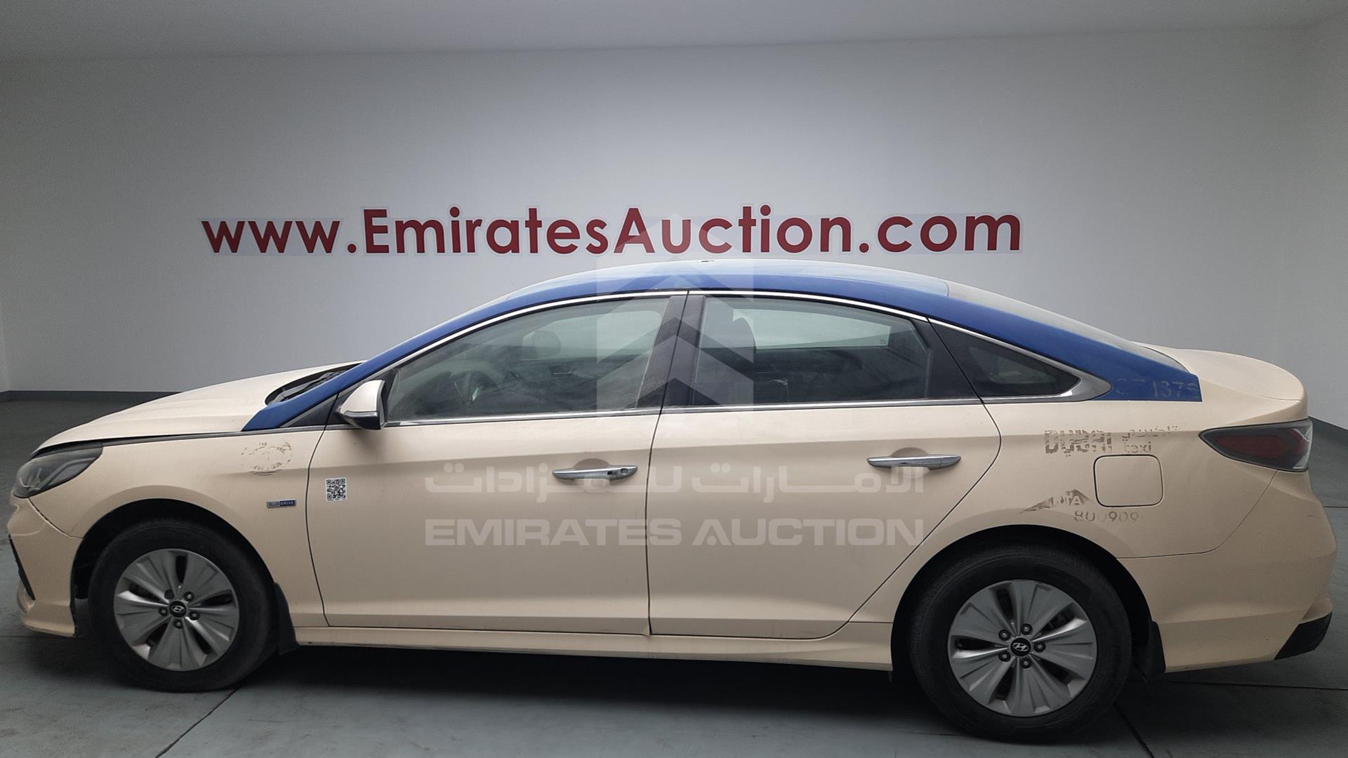 2019 HYUNDAI SONATA HYBRID VIN: KMHE24136KA093096