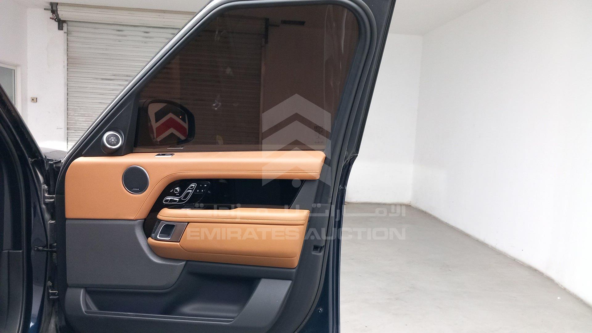 2020 RANGE ROVER VOGUE VIN: SALGA2BU4LA407639