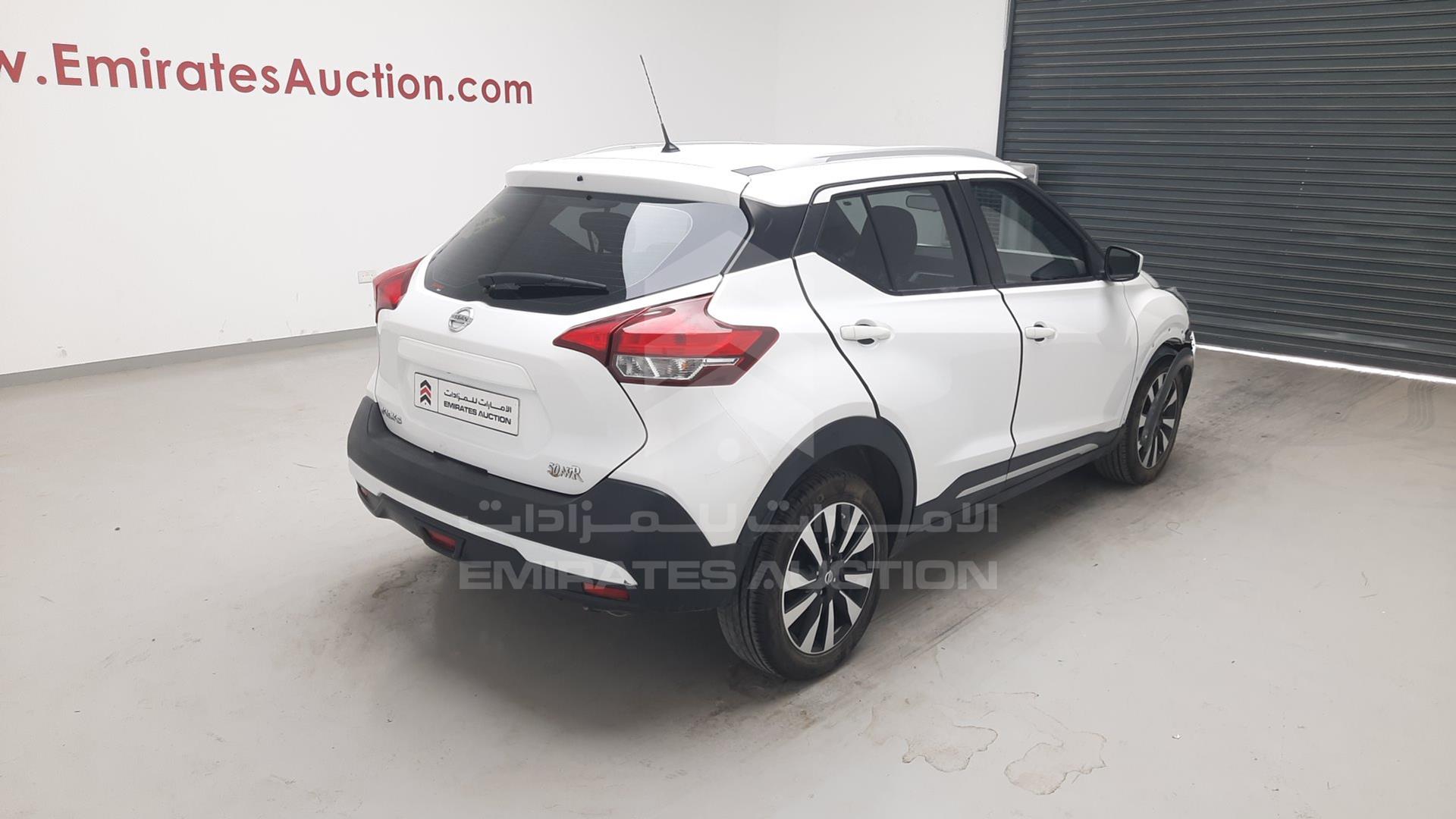 2018 NISSAN KICKS VIN: 3N1CP5C99JL495452