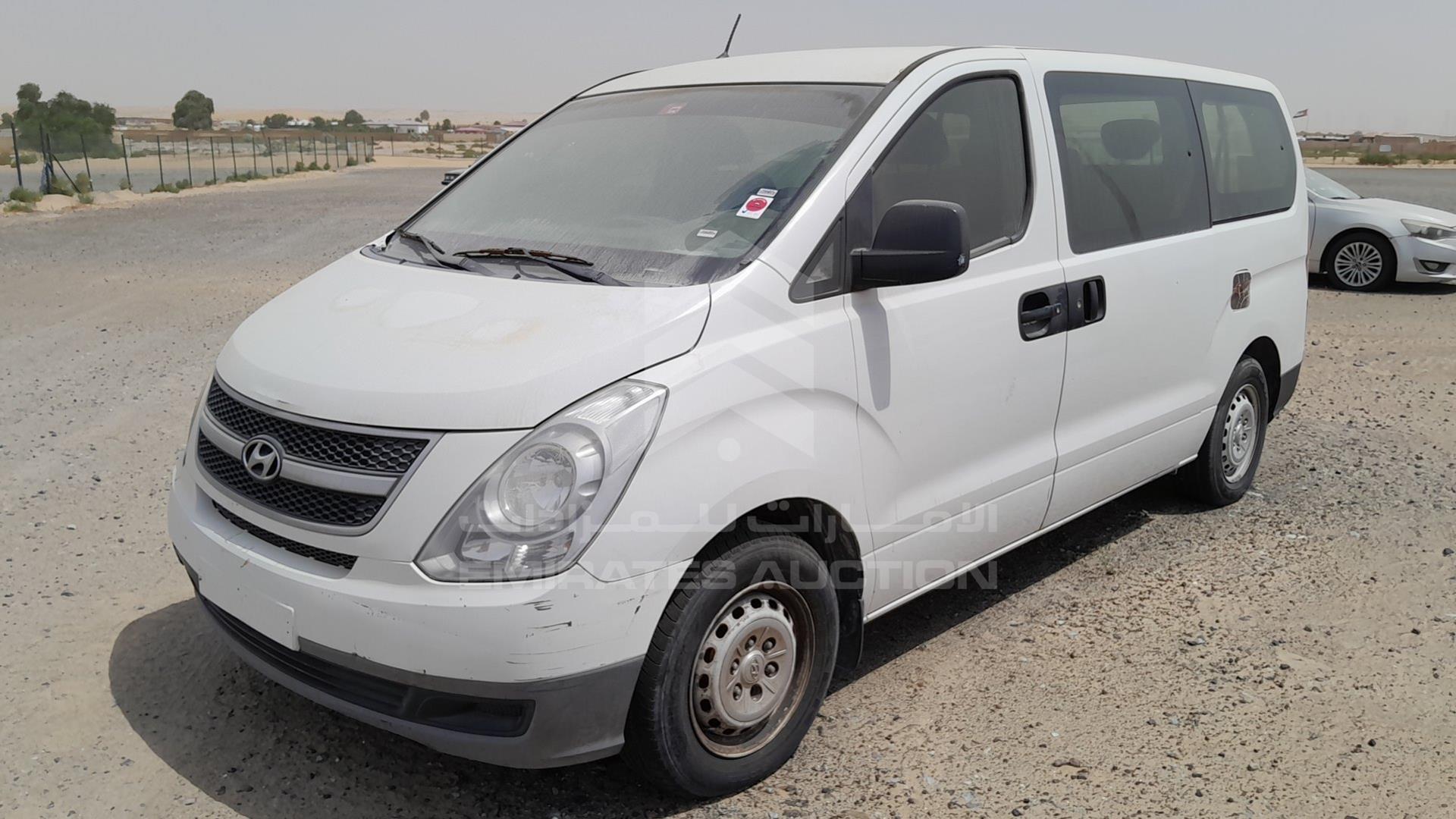 2016 HYUNDAI H1 VIN: KMHWG81R7GU755954