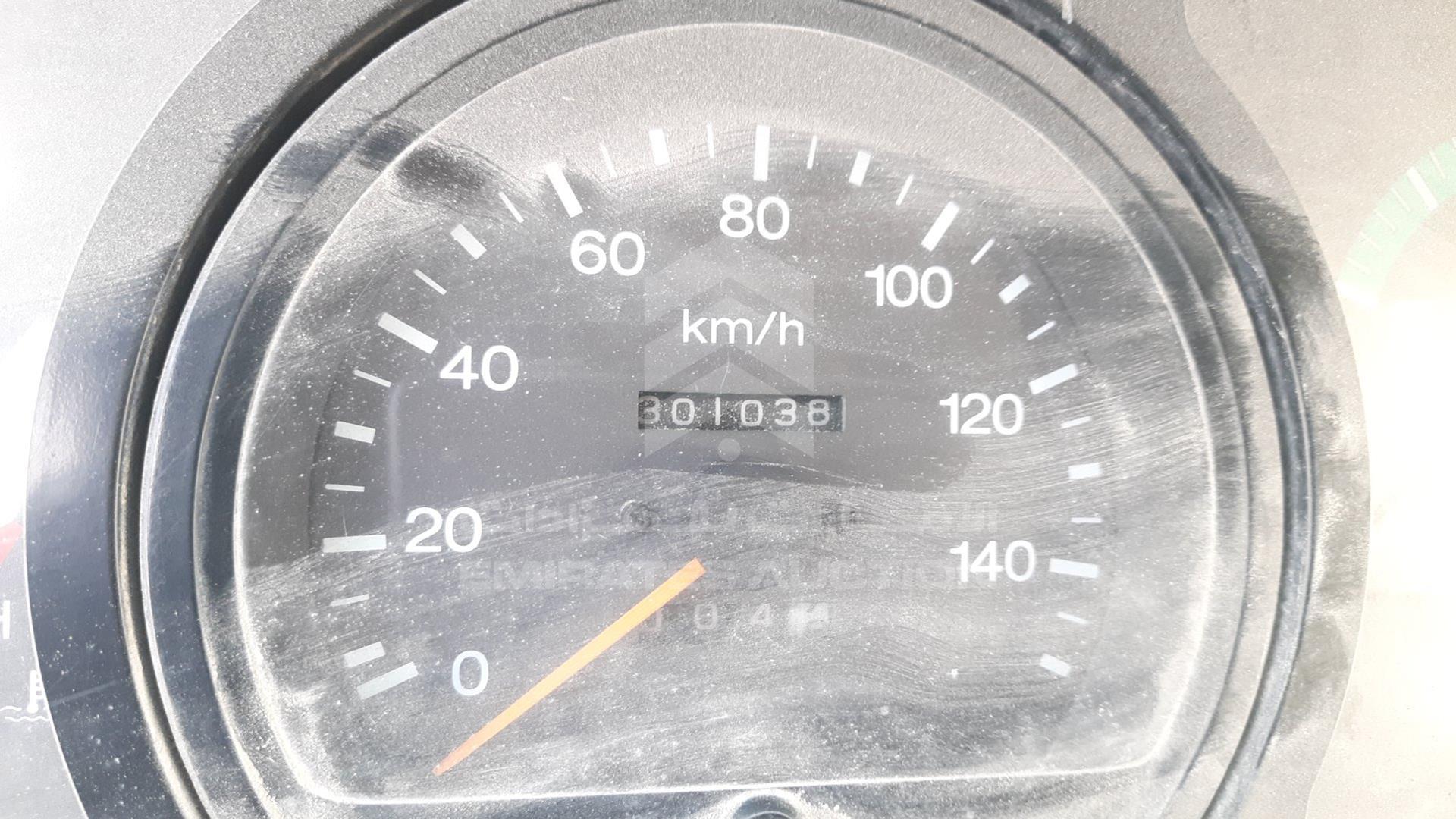 2004 NISSAN DIESEL PK 210 VIN: JNCPBF0H44AL01883