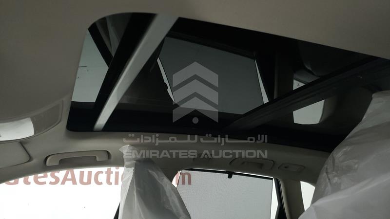 WAUKF68R29A022132 Auction: EmiratesAuction Lot: 405536 WAUKF68R29A022132 Audi Q5 2009 GREY Photo 20