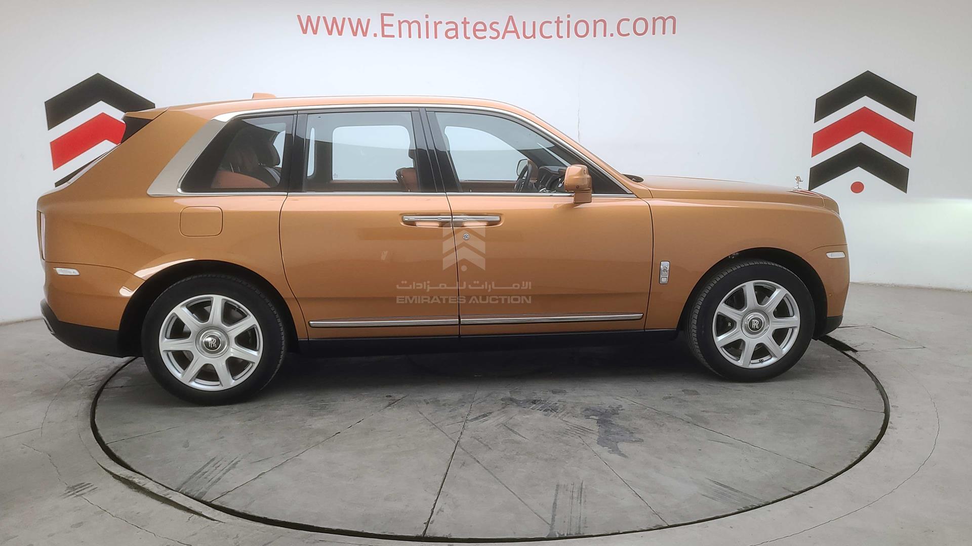 2019 ROLLS-ROYCE CULLINAN VIN: SCA689X09KU110187