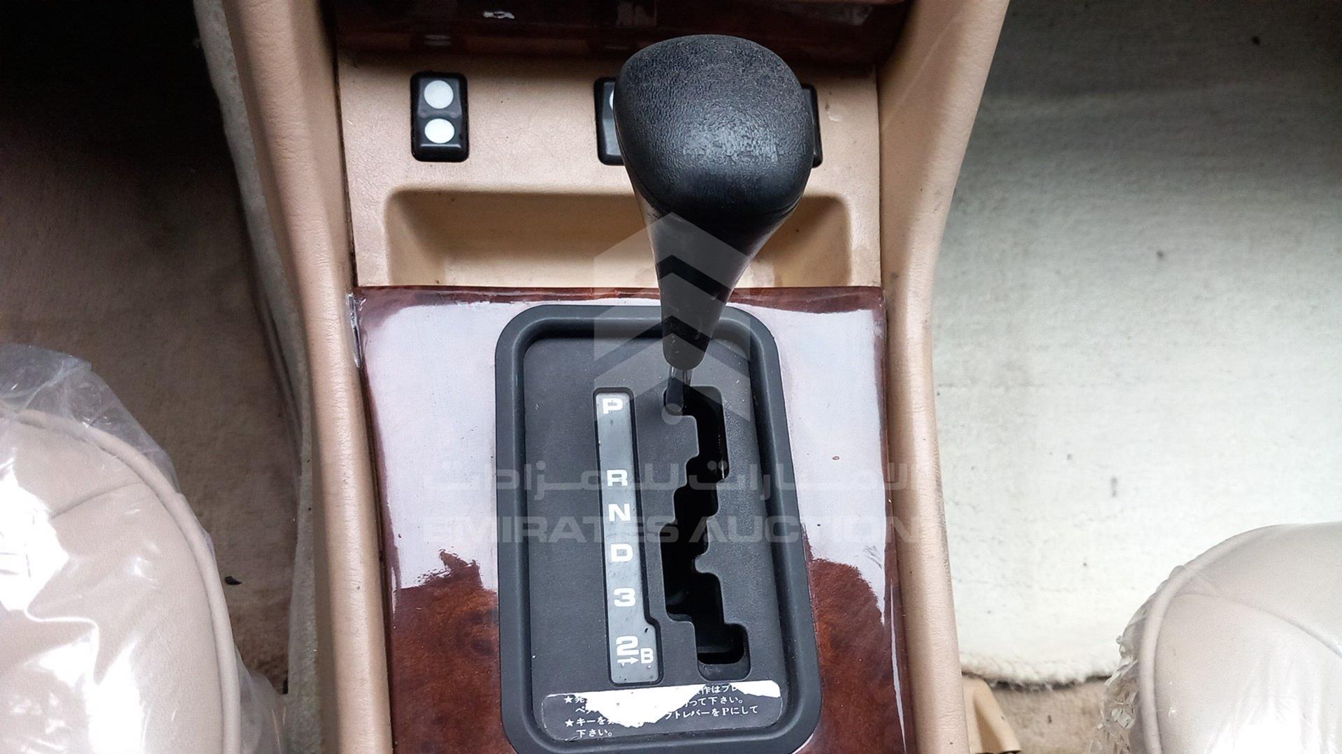 1990 MERCEDES SEL 560 VIN: WDBCA39E5LA531735