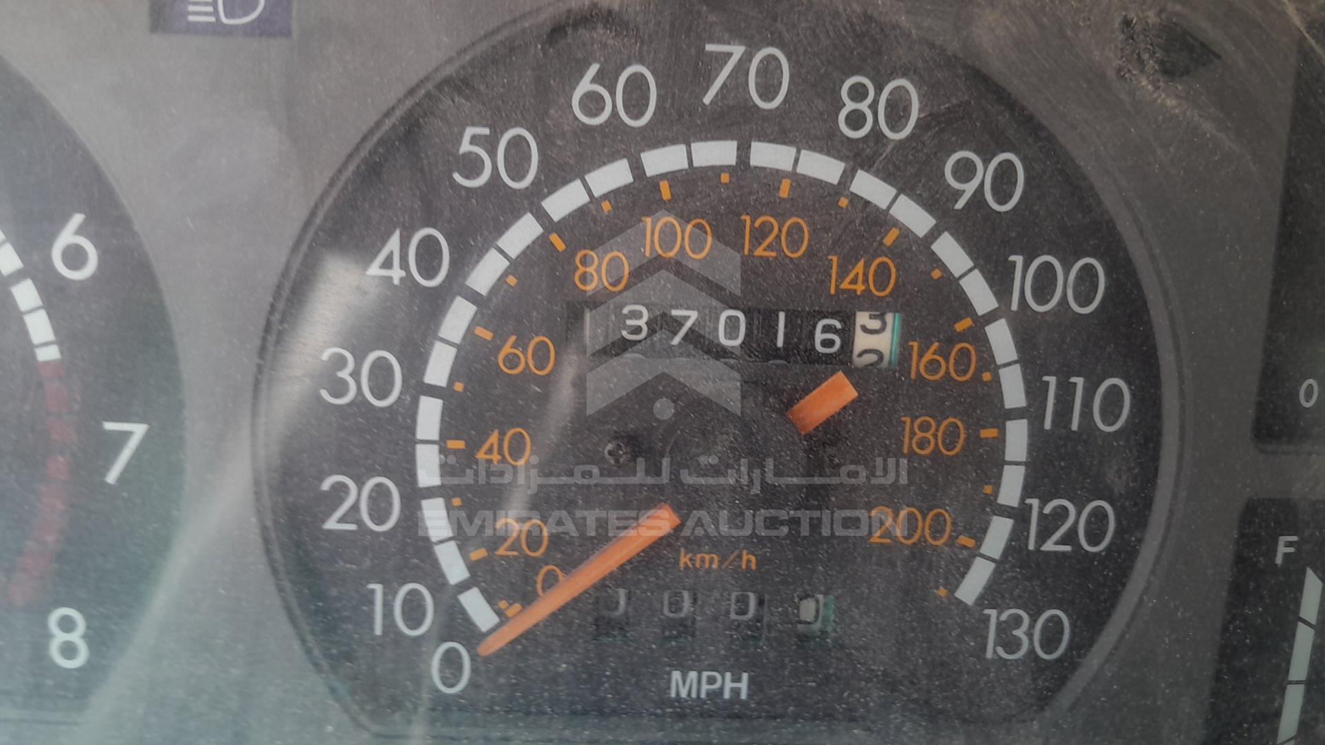 1984 TOYOTA CRESSIDA VIN: JT2MX63E8E0062981