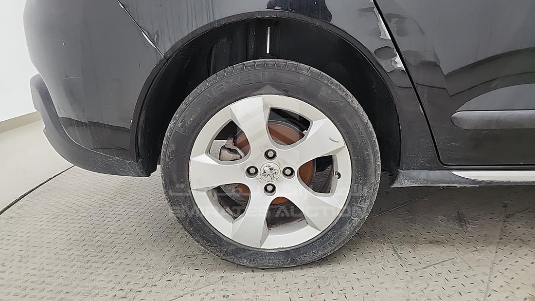 2011 Peugeot 3008 — Rear Right Tyre — Photo 33