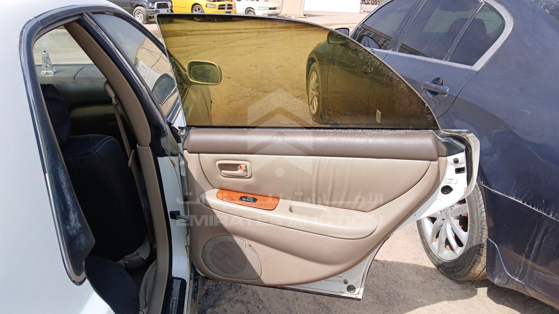 2000 LEXUS ES 300 VIN: JT8BF28GXY0264972