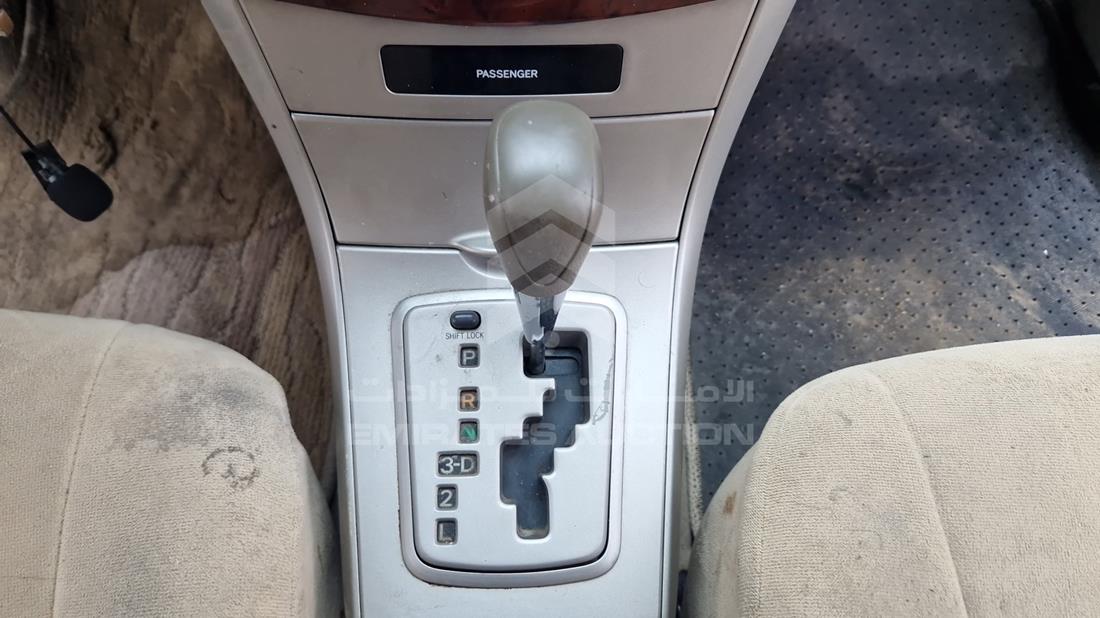 تويوتا كورولا 2008 — زاوية ناقل الحركة — صورة 19