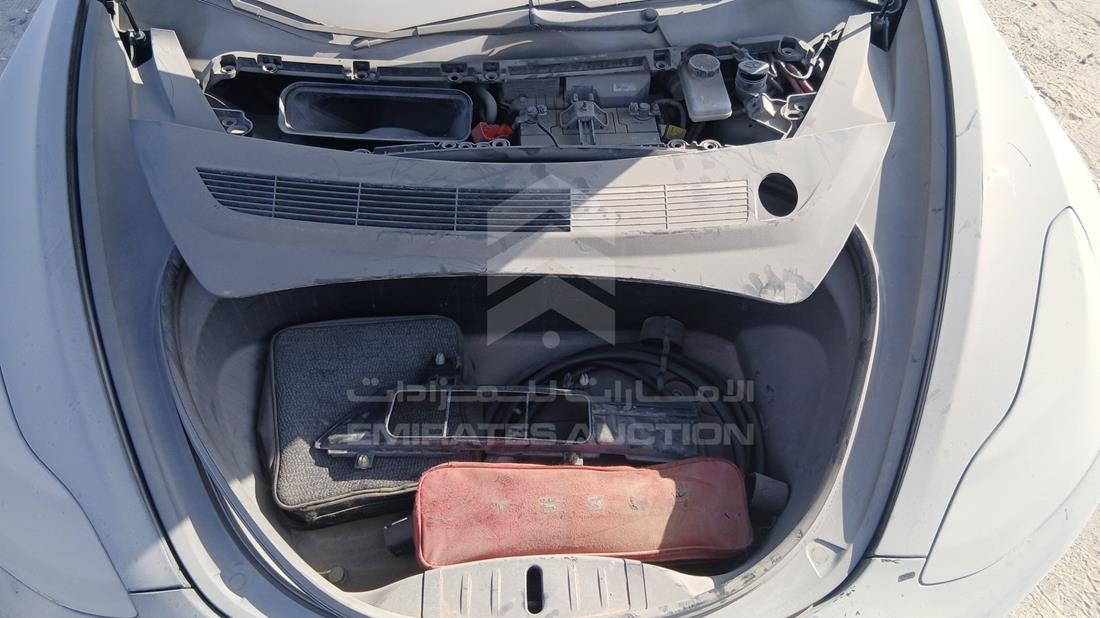 تيسلا موديل 3 2020 — خليج المحرك — صورة 28