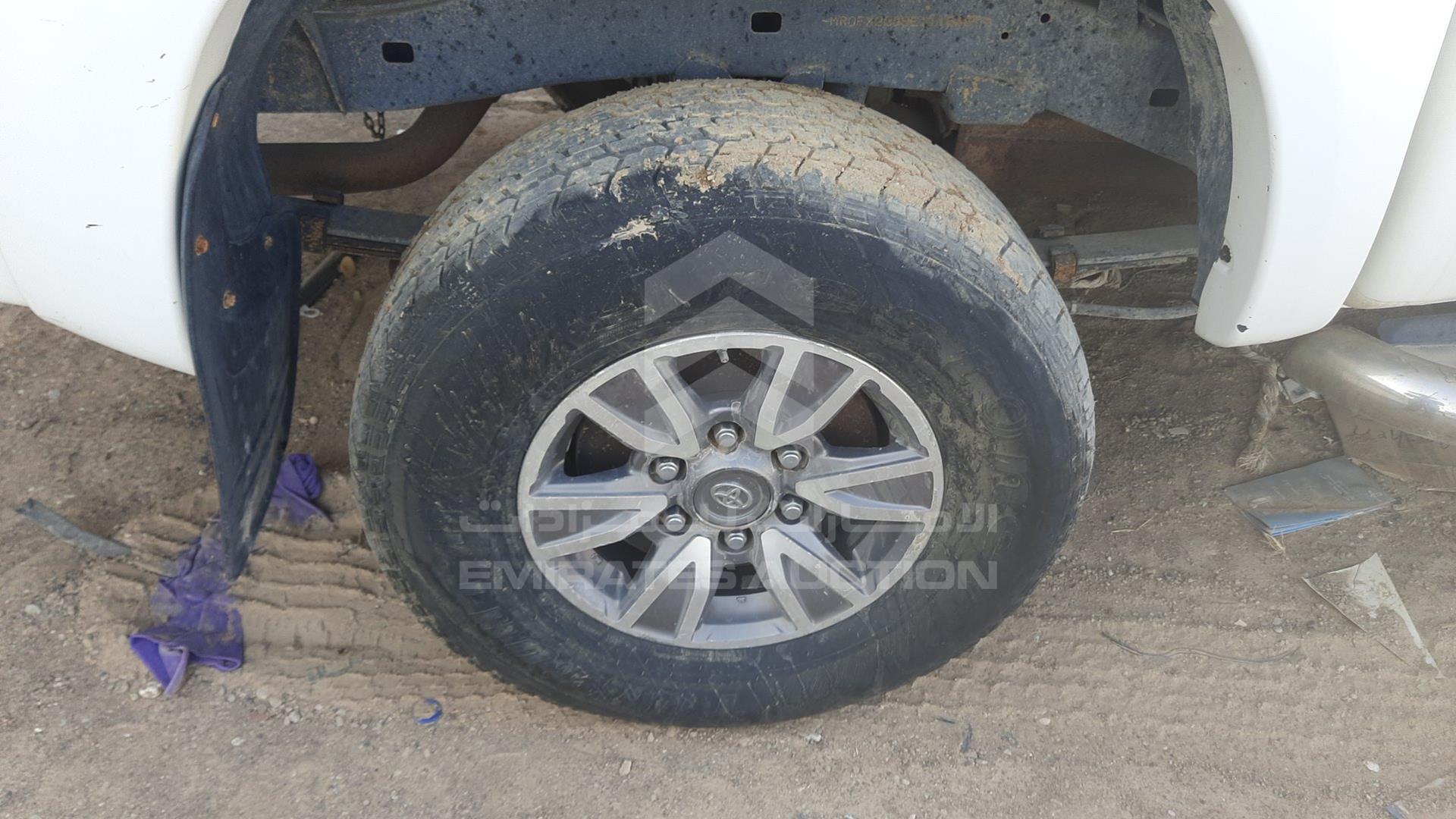 2014 TOYOTA HILUX VIN: MR0FX22G9E1115467