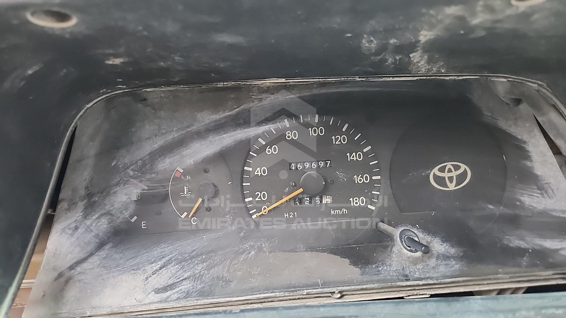 1996 TOYOTA HIACE VIN: RZH1150002818
