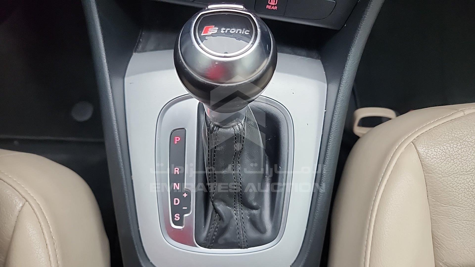 2016 AUDI Q3 VIN: WA1DFAFS5GR000395