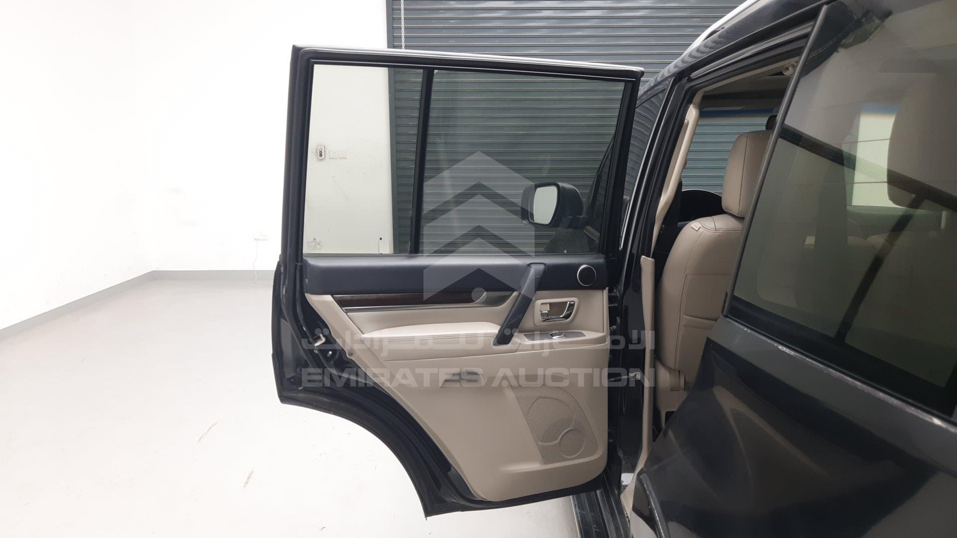 JMYLRV95WBJ706153 - 2011 Mitsubishi Pajero - #490268